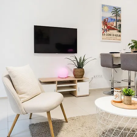 Designer Boutique 2r Walk To Opera House & Basilica Apartment *